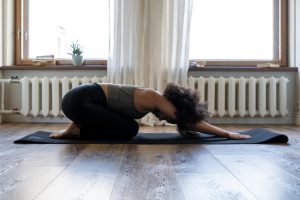 Fabrication de produits pour le yoga et la méditation
